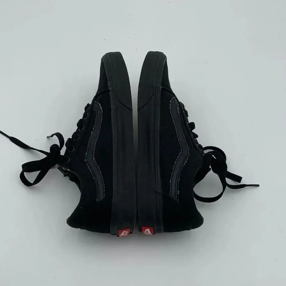 Vans Classic All-Black Low-Top Sneakers | Men’s Size 5 | Skate & Casual Shoes